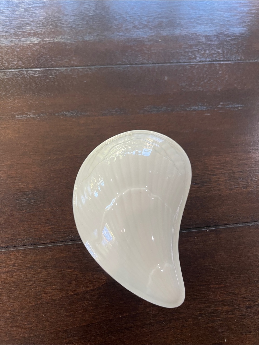 Lenox Cream Shell-Shaped Jewelry Dish